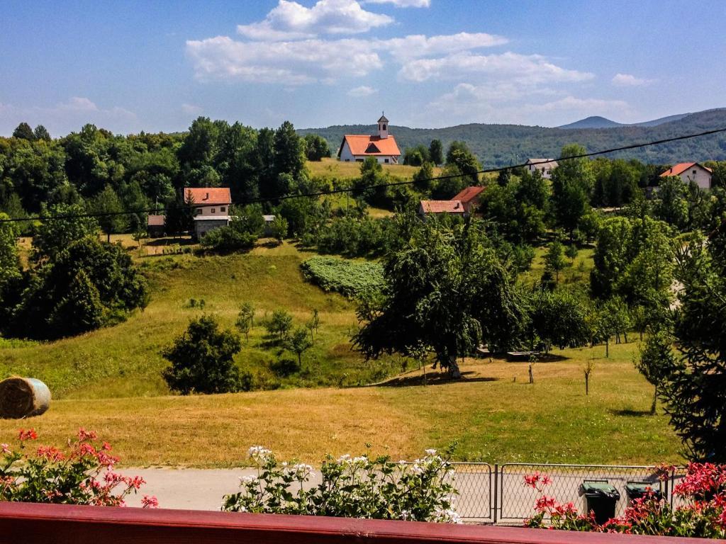 Guesthouse Ante Hodak Seliste Dreznicko Exterior foto